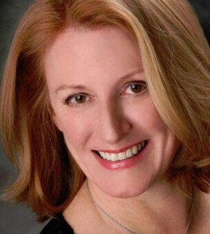 Lori Stinson headshot.