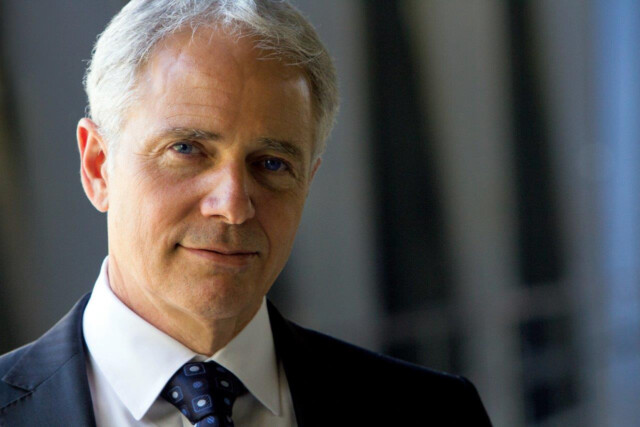 Lorne Buchman headshot.